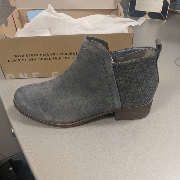 black sparkle slip on sneakers